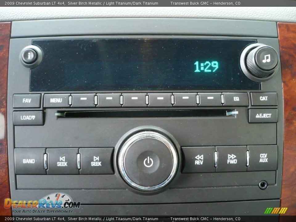 2009 Chevrolet Suburban LT 4x4 Silver Birch Metallic / Light Titanium/Dark Titanium Photo #29