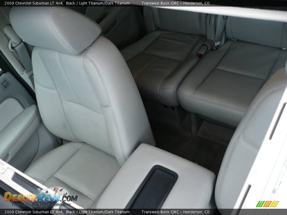 2009 Chevrolet Suburban LT 4x4 Black / Light Titanium/Dark Titanium Photo #33