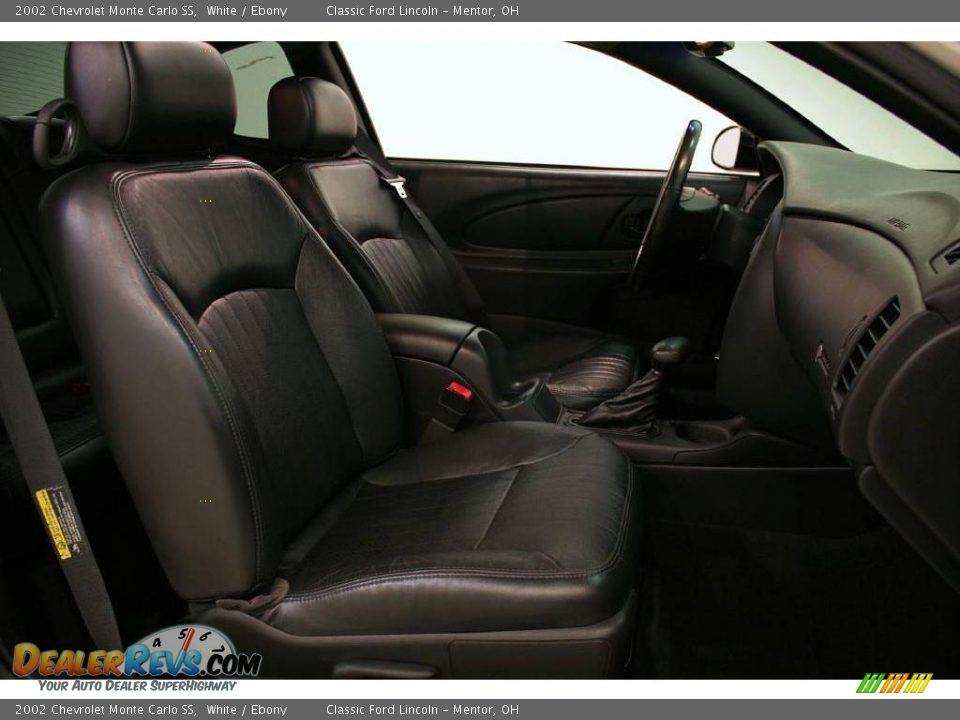 2002 Chevrolet Monte Carlo SS White / Ebony Photo #16