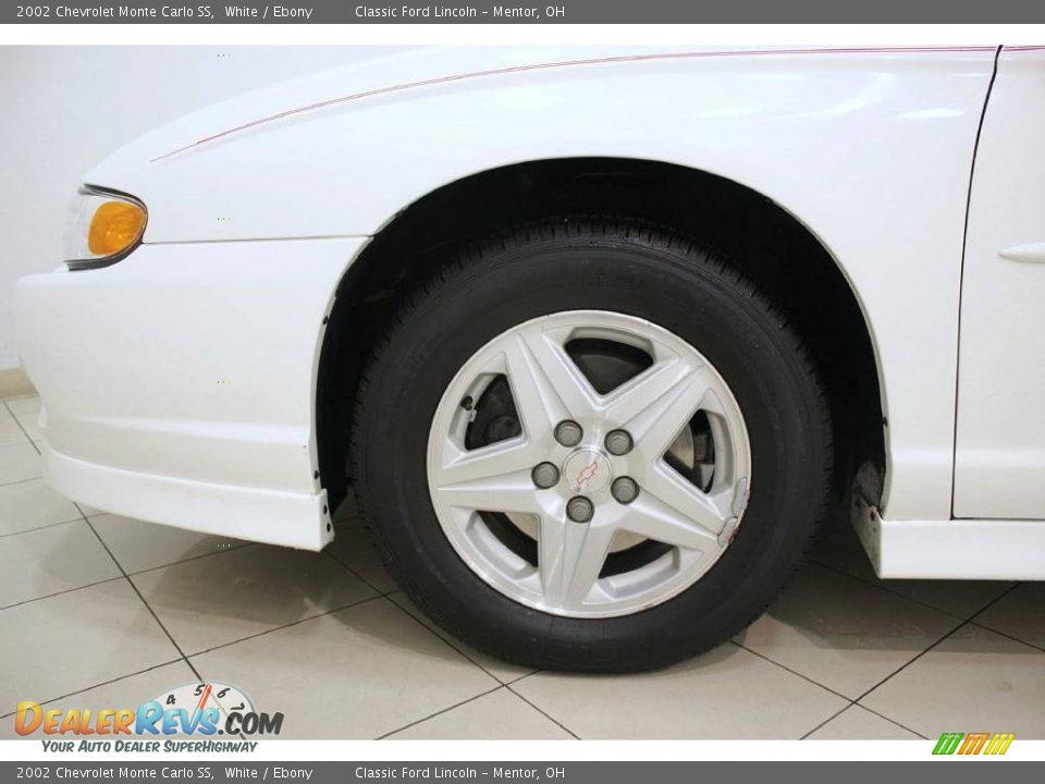 2002 Chevrolet Monte Carlo SS White / Ebony Photo #20
