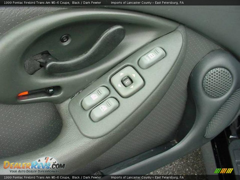 Controls of 1999 Pontiac Firebird Trans Am WS-6 Coupe Photo #15