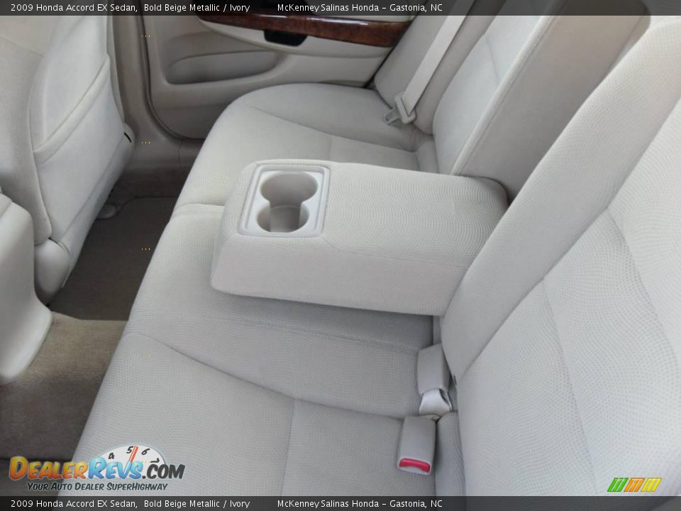 2009 Honda Accord EX Sedan Bold Beige Metallic / Ivory Photo #11