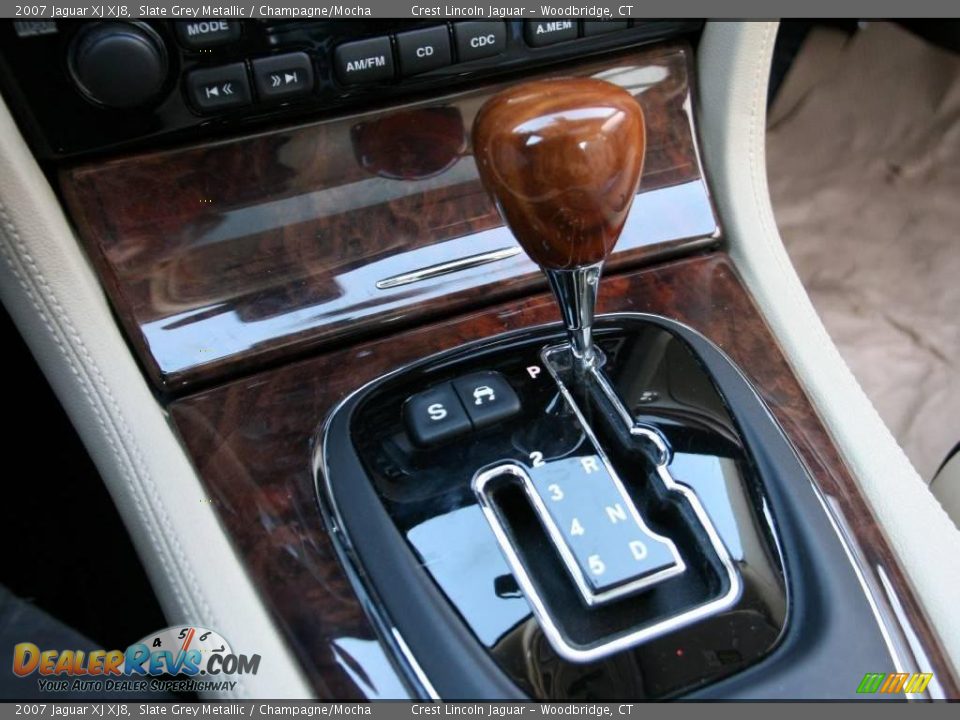 2007 Jaguar XJ XJ8 Slate Grey Metallic / Champagne/Mocha Photo #16