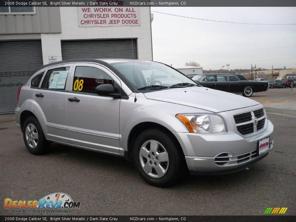 2008 Dodge Caliber SE Bright Silver Metallic / Dark Slate Gray Photo #3