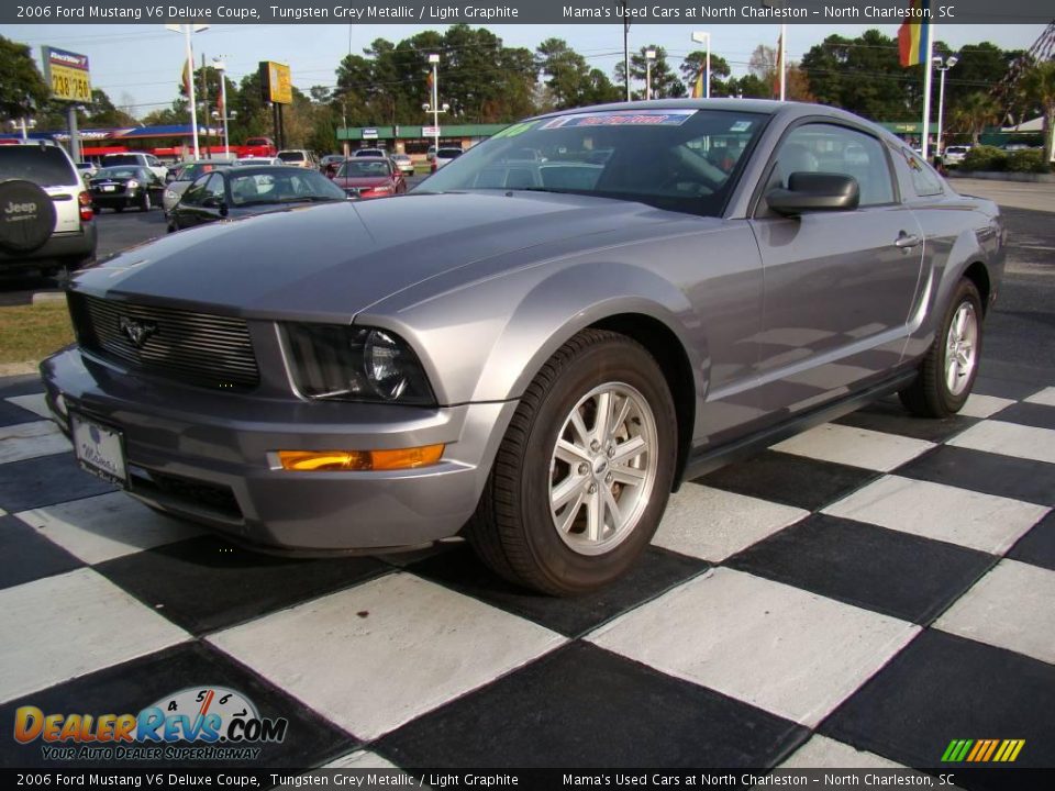 2006 Ford Mustang V6 Deluxe Coupe Tungsten Grey Metallic / Light Graphite Photo #3