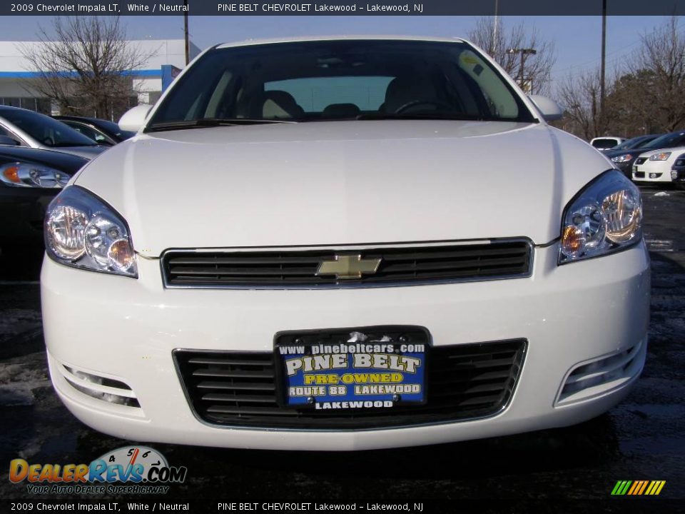 2009 Chevrolet Impala LT White / Neutral Photo #2