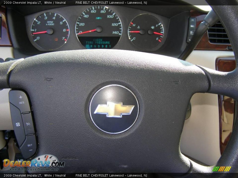 2009 Chevrolet Impala LT White / Neutral Photo #12