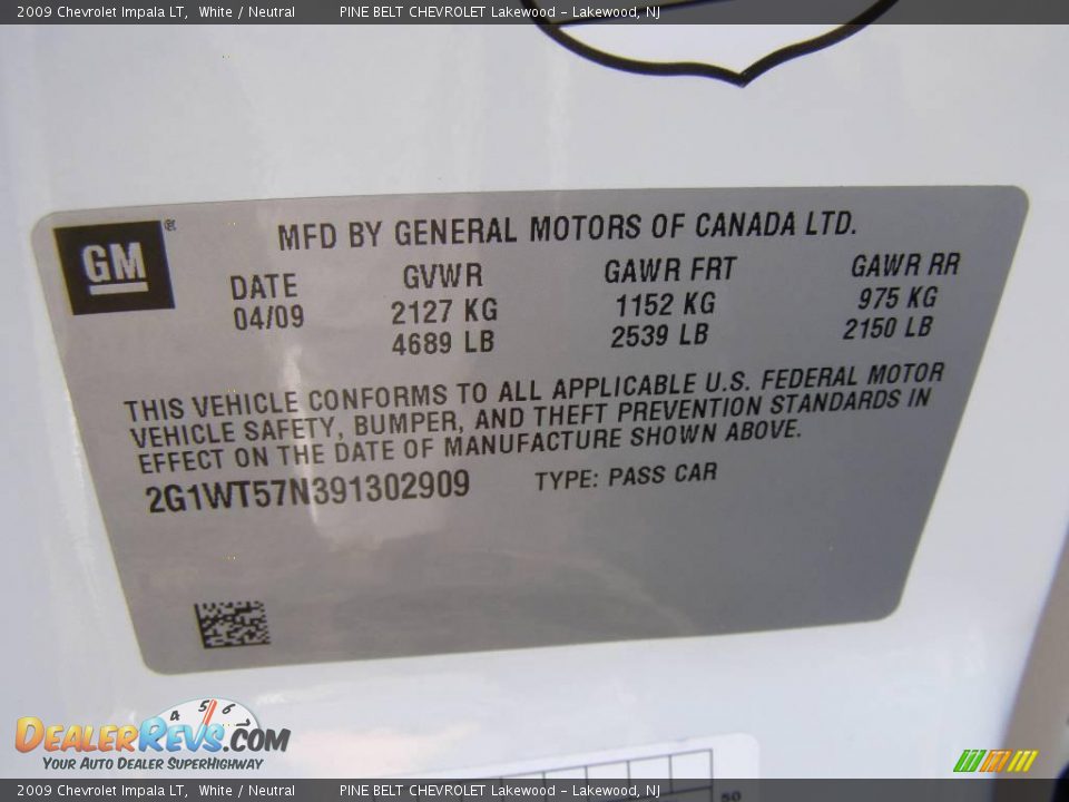 2009 Chevrolet Impala LT White / Neutral Photo #14
