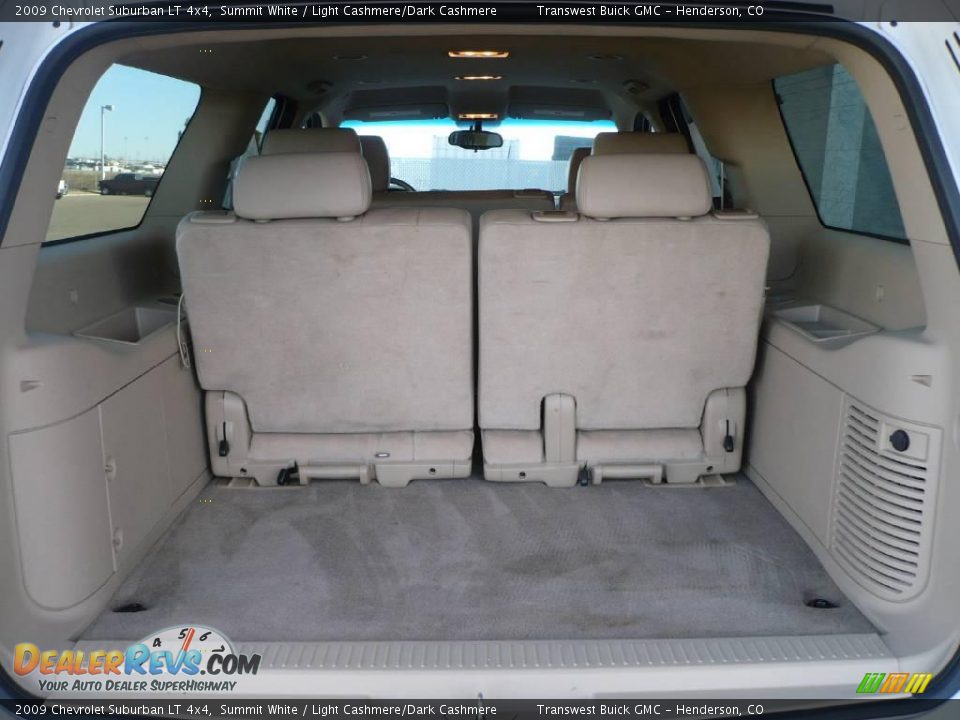 2009 Chevrolet Suburban LT 4x4 Summit White / Light Cashmere/Dark Cashmere Photo #11