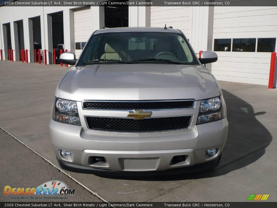 2009 Chevrolet Suburban LT 4x4 Silver Birch Metallic / Light Cashmere/Dark Cashmere Photo #2