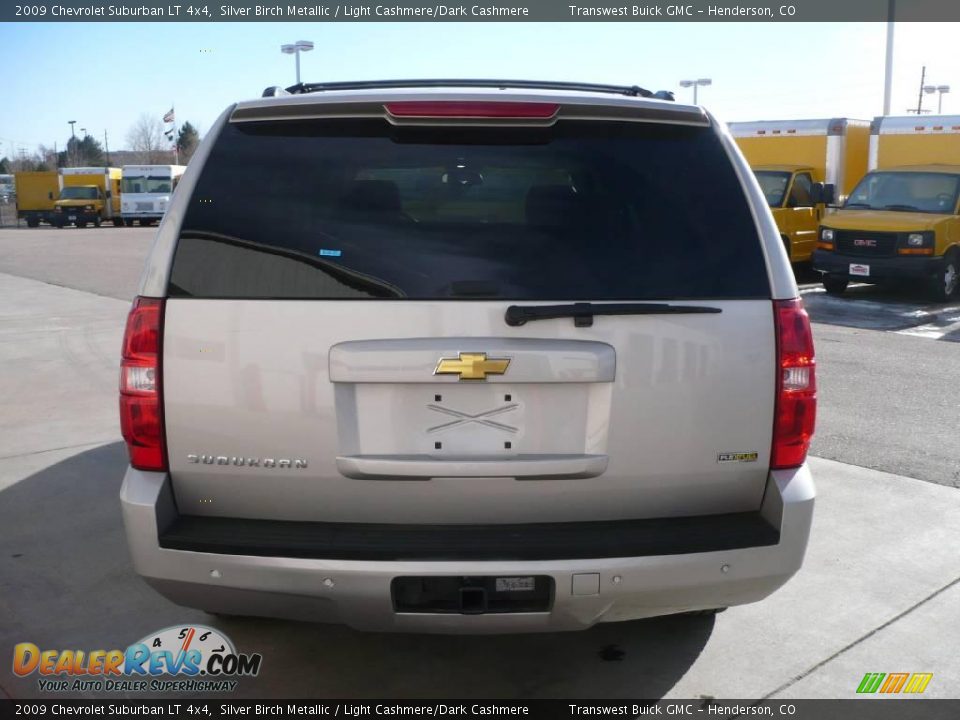 2009 Chevrolet Suburban LT 4x4 Silver Birch Metallic / Light Cashmere/Dark Cashmere Photo #5