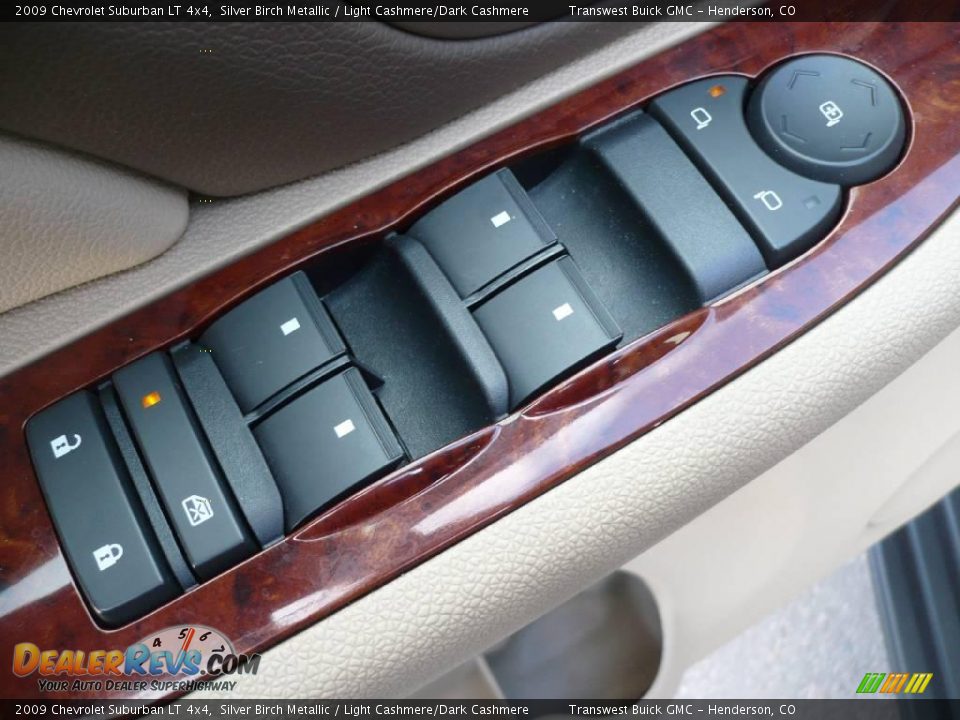 2009 Chevrolet Suburban LT 4x4 Silver Birch Metallic / Light Cashmere/Dark Cashmere Photo #8