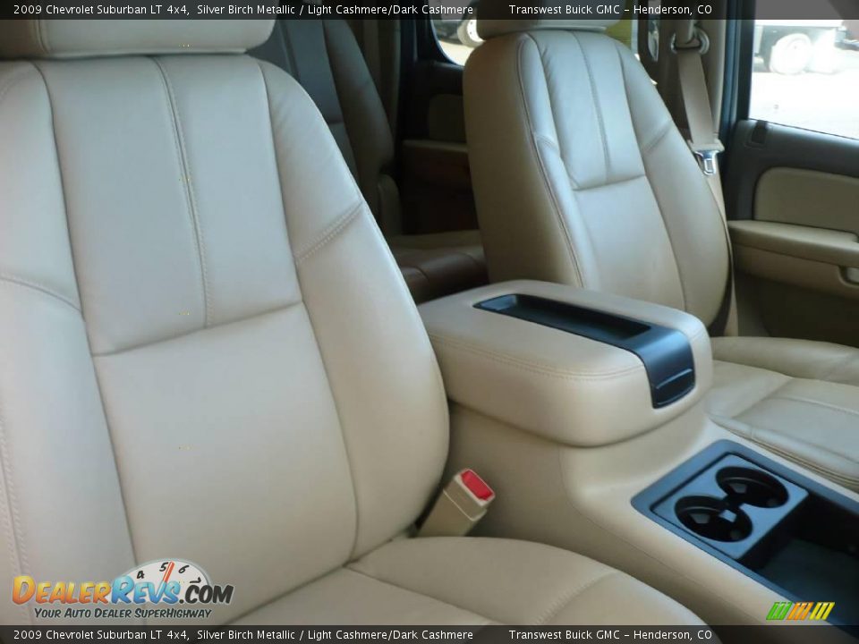 2009 Chevrolet Suburban LT 4x4 Silver Birch Metallic / Light Cashmere/Dark Cashmere Photo #16