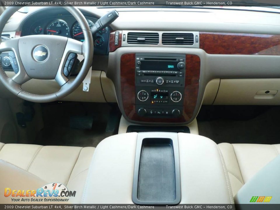 2009 Chevrolet Suburban LT 4x4 Silver Birch Metallic / Light Cashmere/Dark Cashmere Photo #19