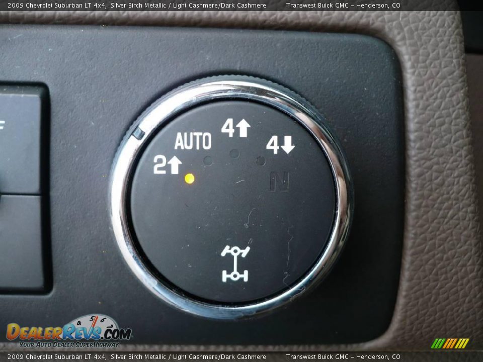 2009 Chevrolet Suburban LT 4x4 Silver Birch Metallic / Light Cashmere/Dark Cashmere Photo #25
