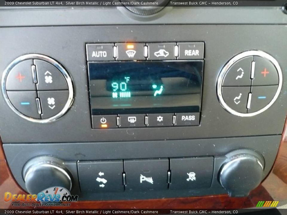 2009 Chevrolet Suburban LT 4x4 Silver Birch Metallic / Light Cashmere/Dark Cashmere Photo #31