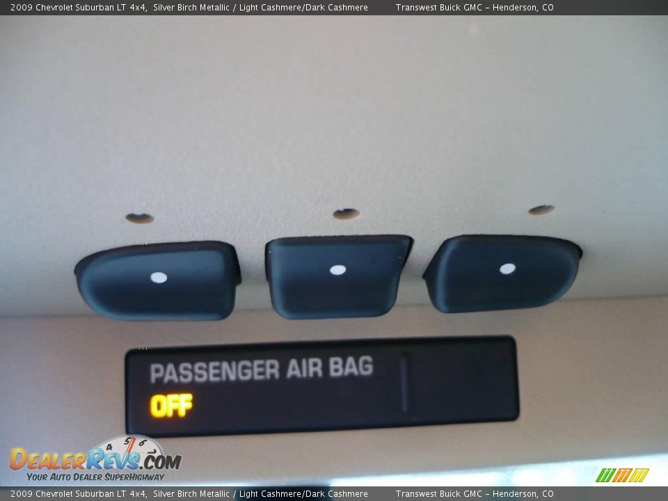2009 Chevrolet Suburban LT 4x4 Silver Birch Metallic / Light Cashmere/Dark Cashmere Photo #33