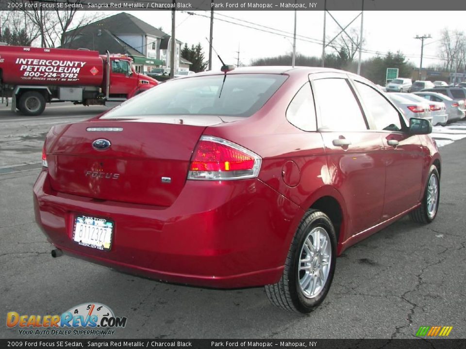 2009 Ford Focus SE Sedan Sangria Red Metallic / Charcoal Black Photo #3