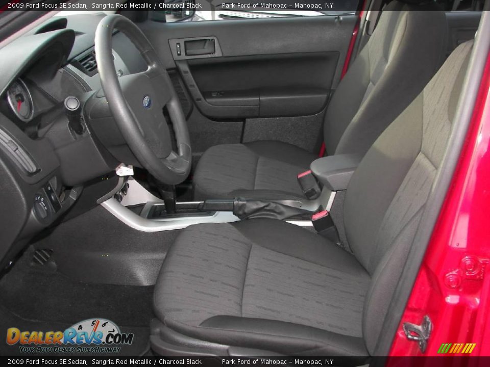 2009 Ford Focus SE Sedan Sangria Red Metallic / Charcoal Black Photo #5