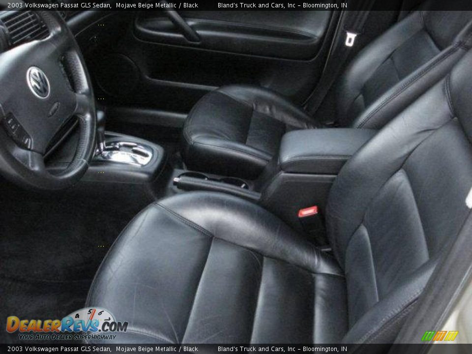 2003 Volkswagen Passat GLS Sedan Mojave Beige Metallic / Black Photo #4