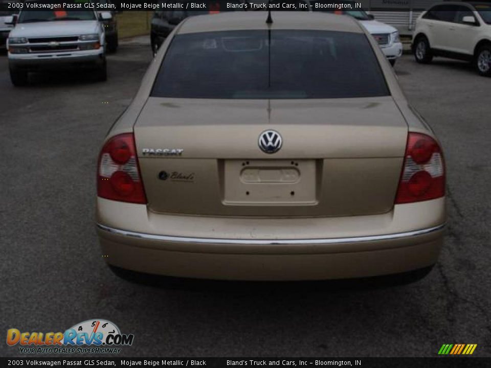 2003 Volkswagen Passat GLS Sedan Mojave Beige Metallic / Black Photo #9