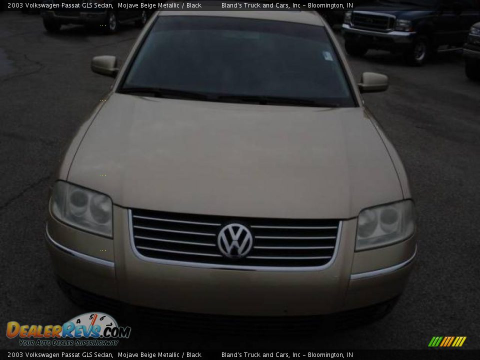 2003 Volkswagen Passat GLS Sedan Mojave Beige Metallic / Black Photo #10