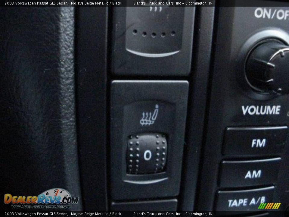 2003 Volkswagen Passat GLS Sedan Mojave Beige Metallic / Black Photo #15