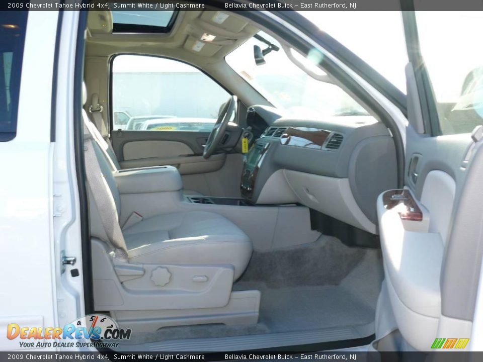 2009 Chevrolet Tahoe Hybrid 4x4 Summit White / Light Cashmere Photo #8