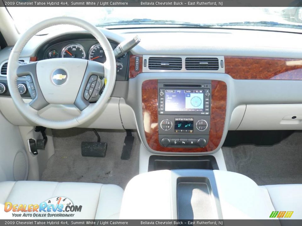 2009 Chevrolet Tahoe Hybrid 4x4 Summit White / Light Cashmere Photo #9