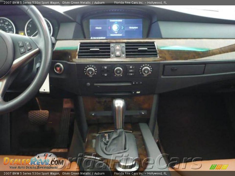 2007 BMW 5 Series 530xi Sport Wagon Olivin Green Metallic / Auburn Photo #16