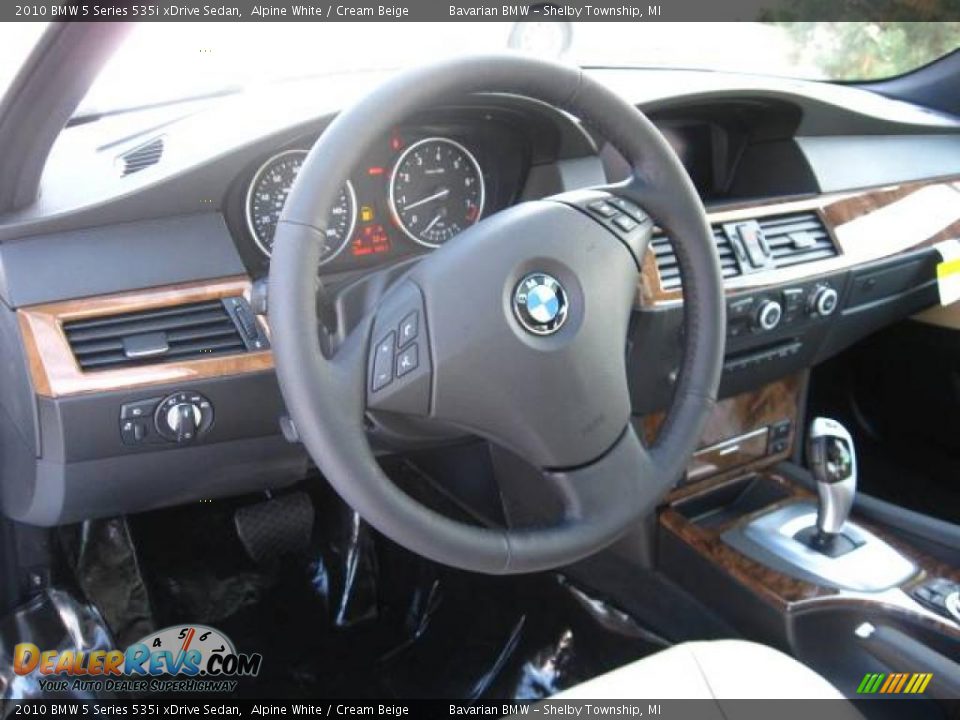 2010 BMW 5 Series 535i xDrive Sedan Alpine White / Cream Beige Photo #10