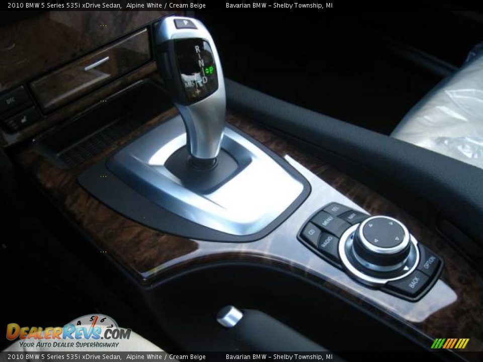 2010 BMW 5 Series 535i xDrive Sedan Alpine White / Cream Beige Photo #14