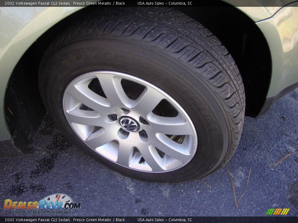 2002 Volkswagen Passat GLS Sedan Fresco Green Metallic / Black Photo #27