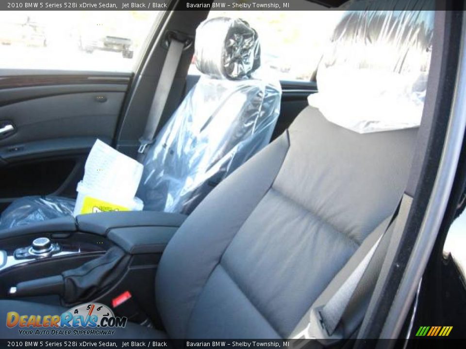 2010 BMW 5 Series 528i xDrive Sedan Jet Black / Black Photo #11