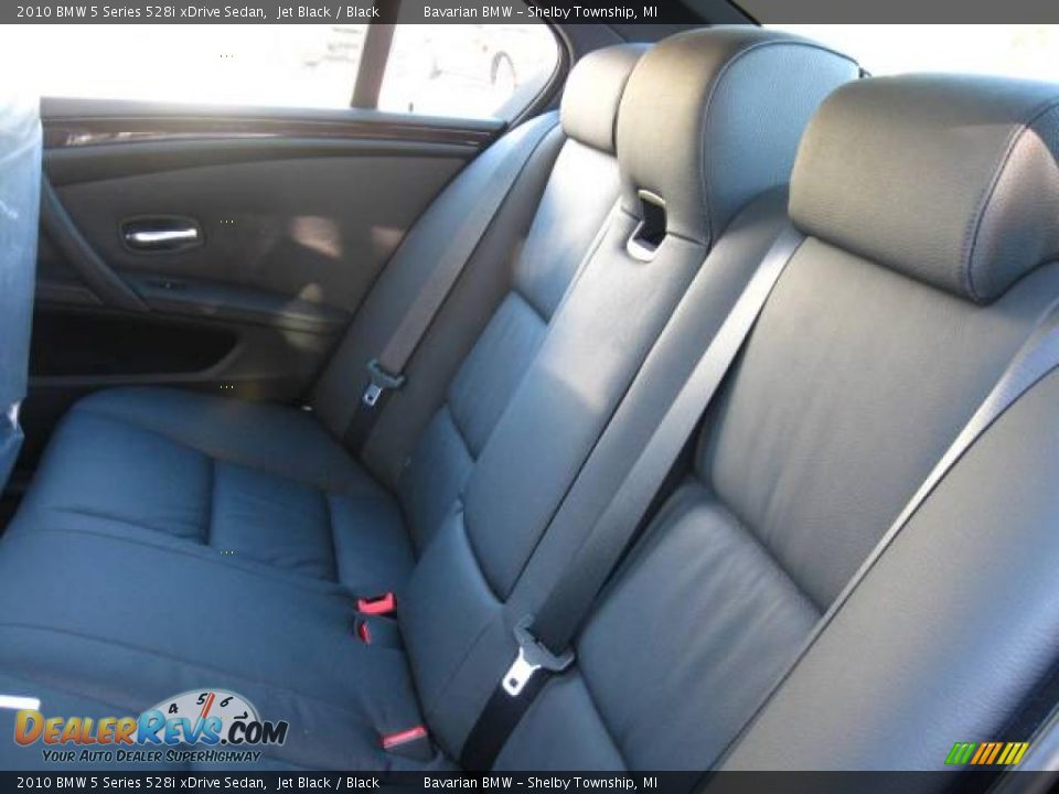 2010 BMW 5 Series 528i xDrive Sedan Jet Black / Black Photo #12