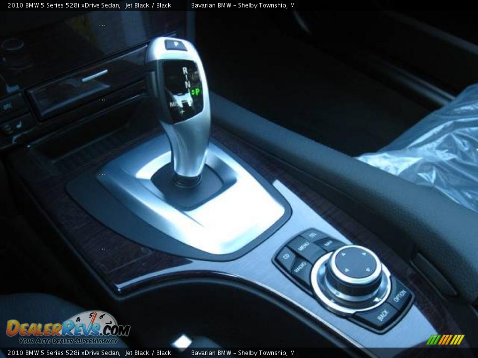 2010 BMW 5 Series 528i xDrive Sedan Jet Black / Black Photo #14