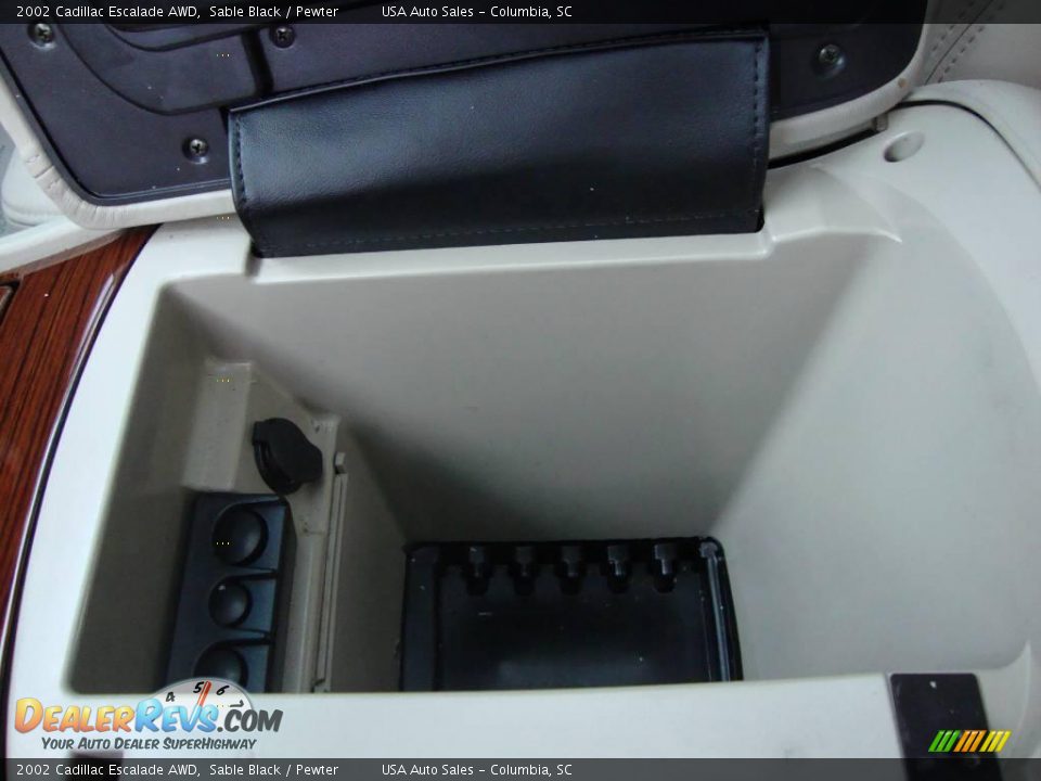 2002 Cadillac Escalade AWD Sable Black / Pewter Photo #35