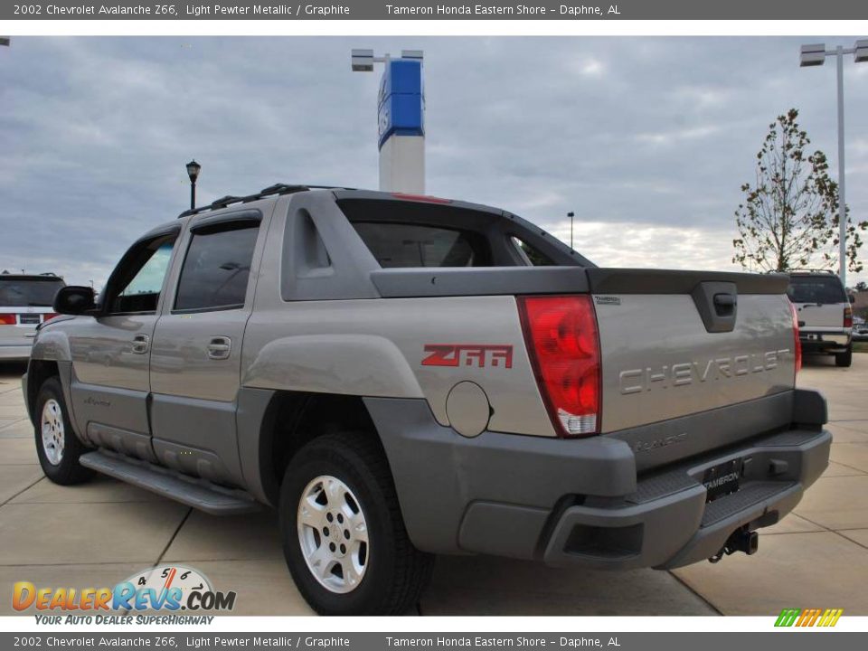 2002 Chevrolet Avalanche Z66 Light Pewter Metallic / Graphite Photo #3