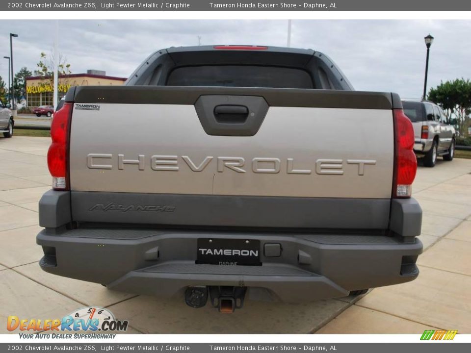 2002 Chevrolet Avalanche Z66 Light Pewter Metallic / Graphite Photo #4