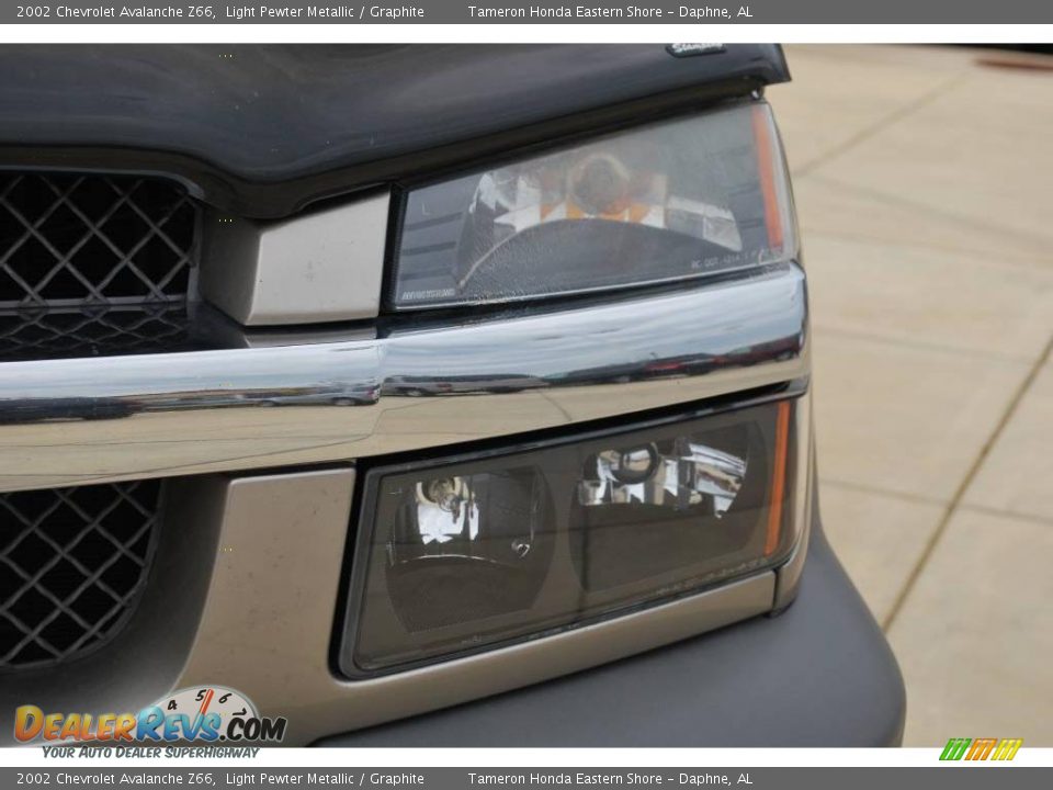 2002 Chevrolet Avalanche Z66 Light Pewter Metallic / Graphite Photo #9