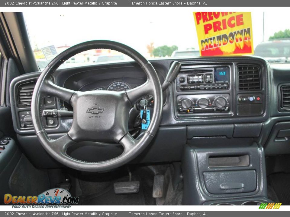 2002 Chevrolet Avalanche Z66 Light Pewter Metallic / Graphite Photo #19