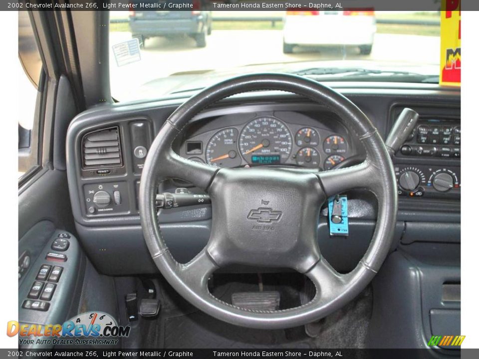 2002 Chevrolet Avalanche Z66 Light Pewter Metallic / Graphite Photo #20
