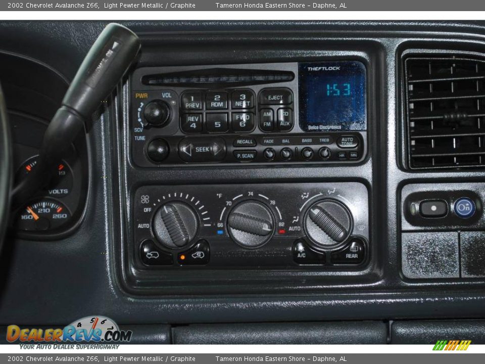 2002 Chevrolet Avalanche Z66 Light Pewter Metallic / Graphite Photo #21