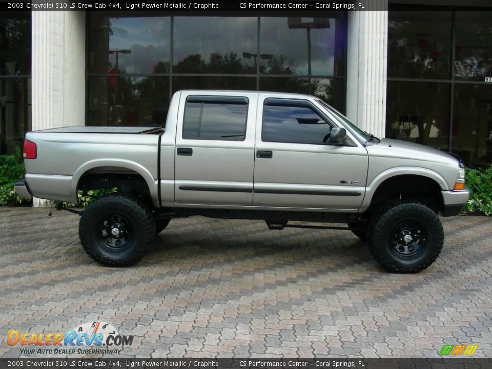 2003 Chevrolet S10 LS Crew Cab 4x4 Light Pewter Metallic / Graphite Photo #1