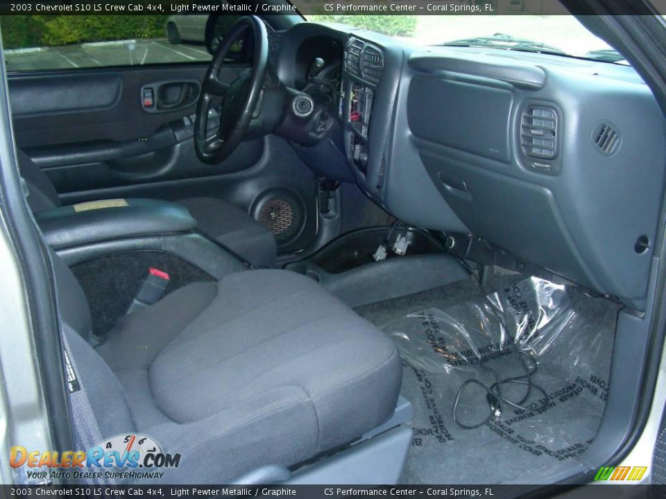 2003 Chevrolet S10 LS Crew Cab 4x4 Light Pewter Metallic / Graphite Photo #15