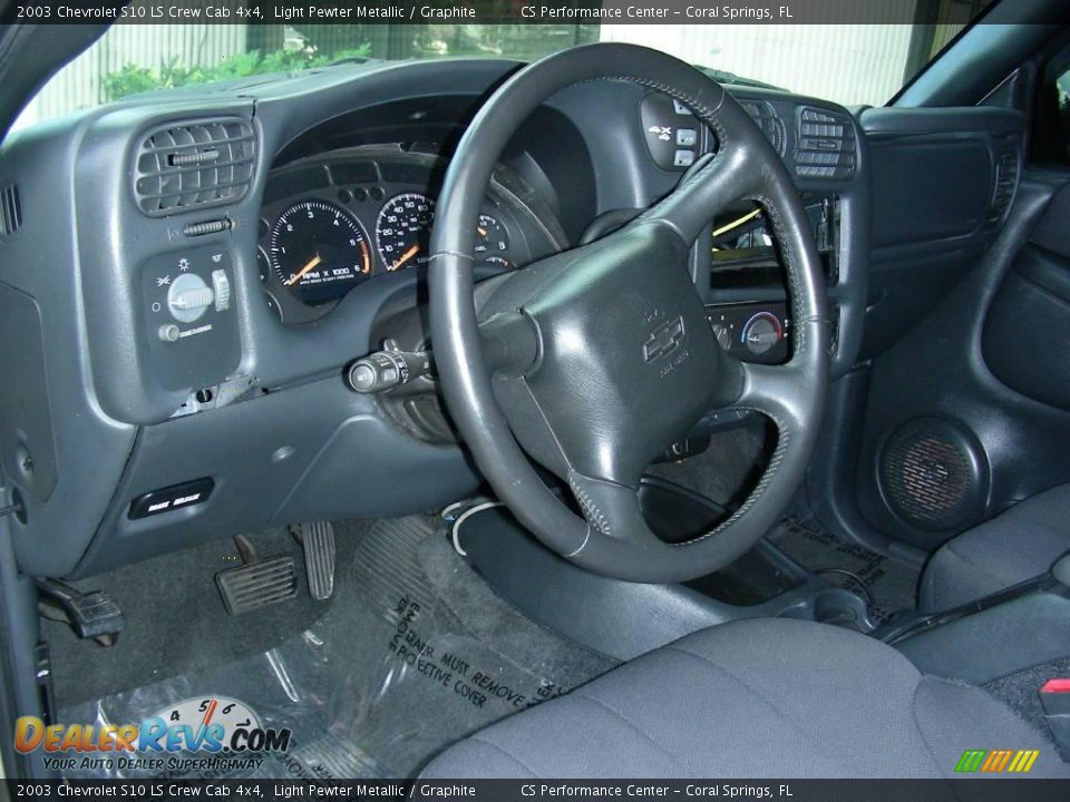 2003 Chevrolet S10 LS Crew Cab 4x4 Light Pewter Metallic / Graphite Photo #16