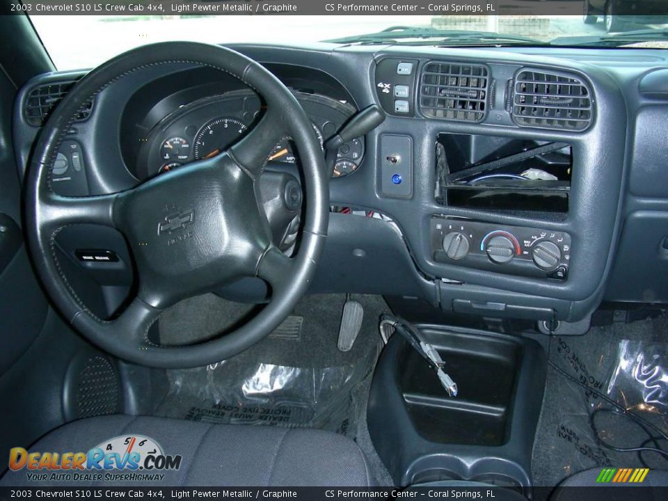 2003 Chevrolet S10 LS Crew Cab 4x4 Light Pewter Metallic / Graphite Photo #19