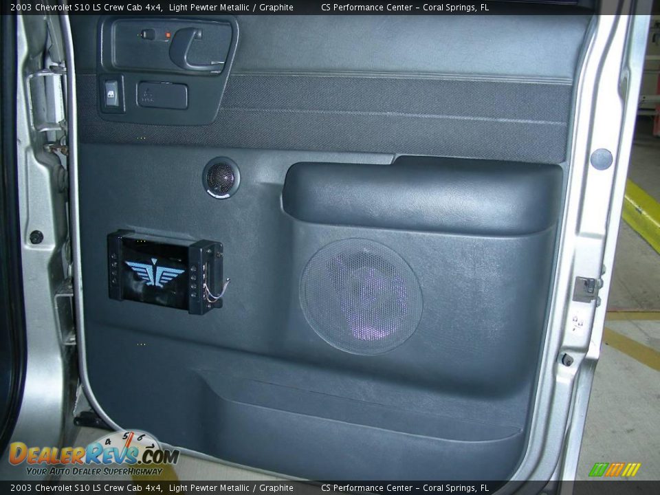 2003 Chevrolet S10 LS Crew Cab 4x4 Light Pewter Metallic / Graphite Photo #22