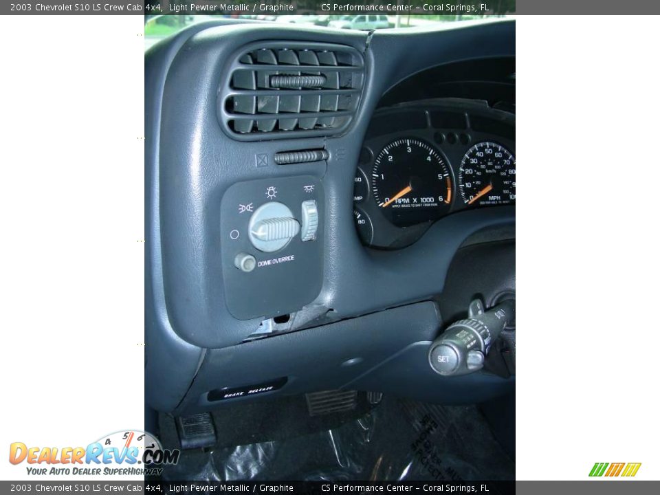 2003 Chevrolet S10 LS Crew Cab 4x4 Light Pewter Metallic / Graphite Photo #24