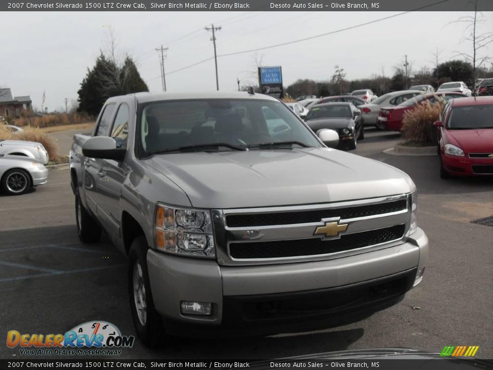 2007 Chevrolet Silverado 1500 LTZ Crew Cab Silver Birch Metallic / Ebony Black Photo #4